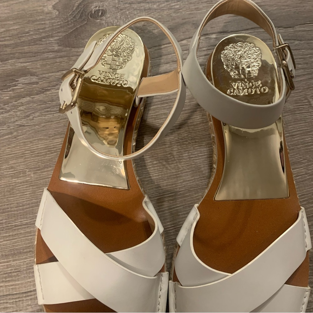 Vince Camuto Kankitta Cross Strap Leather
Jute Sandal - Picture 4 of 5